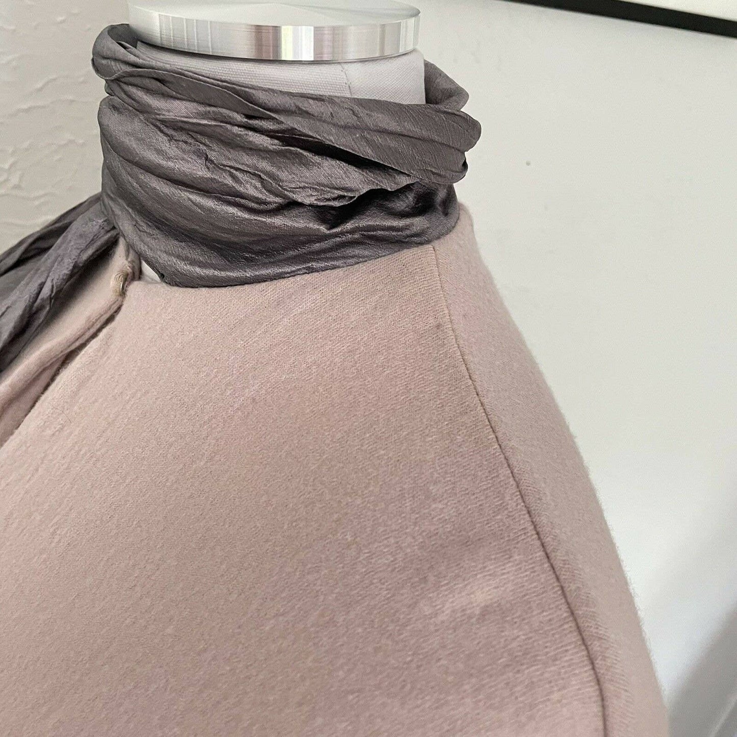 40s 50s worsted wool jersey fitted sweater with attached silk pussybow XS S