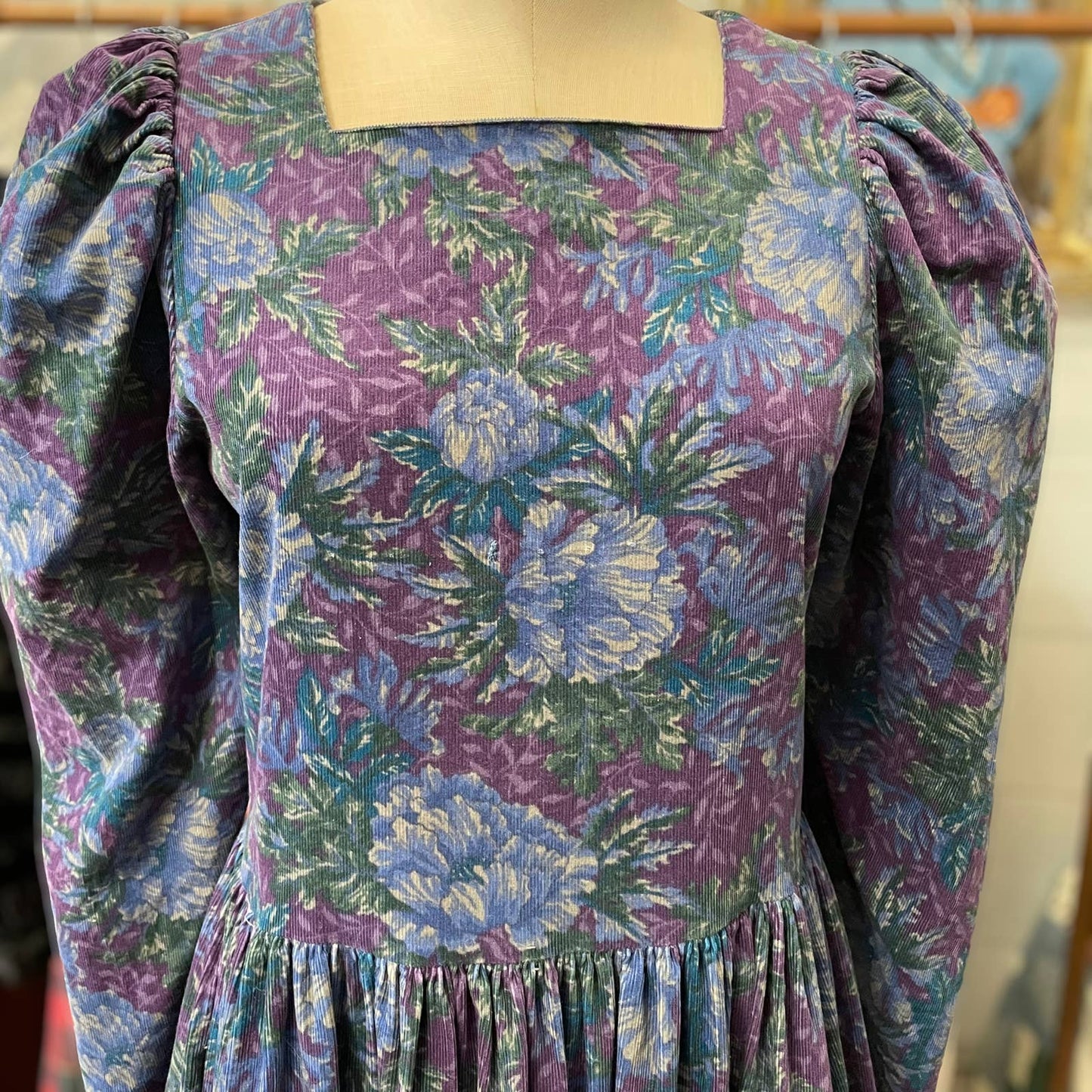Laura Ashley 80's floral garden corduroy puff sleeve dress / size small